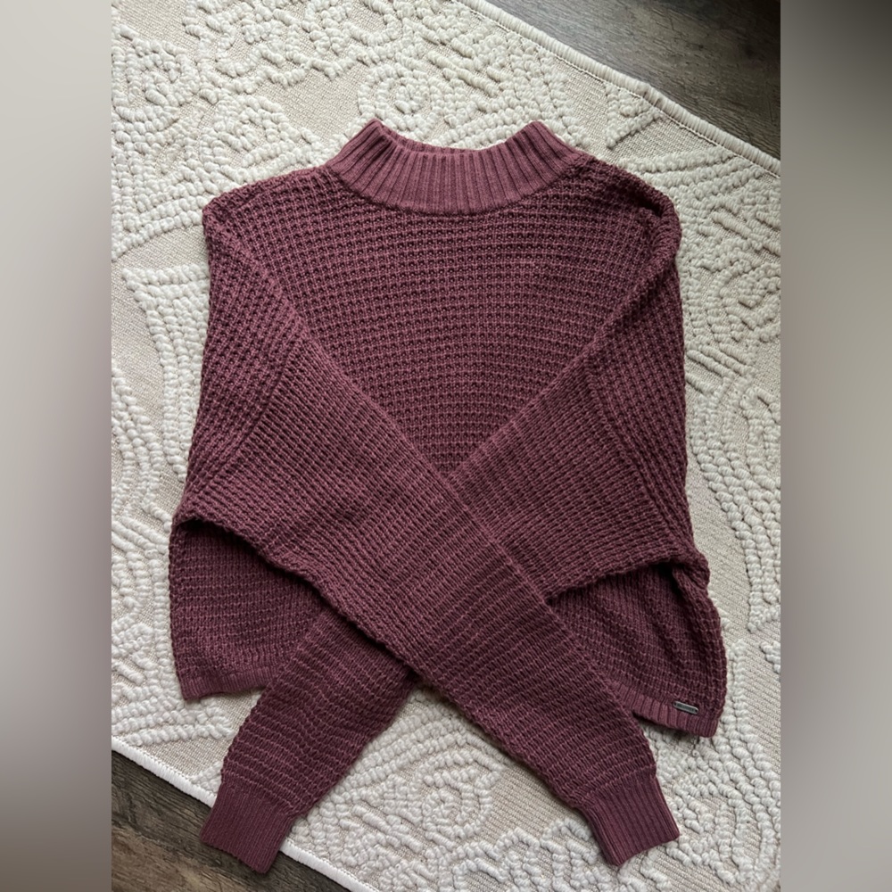 Hollister cropped sweater